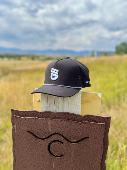 Black performance golf hat